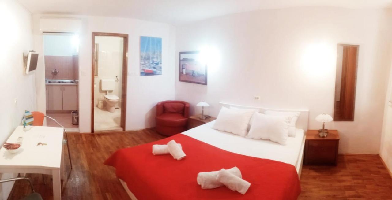 Apartments Peppino - Old Town Dubrovnik Bagian luar foto